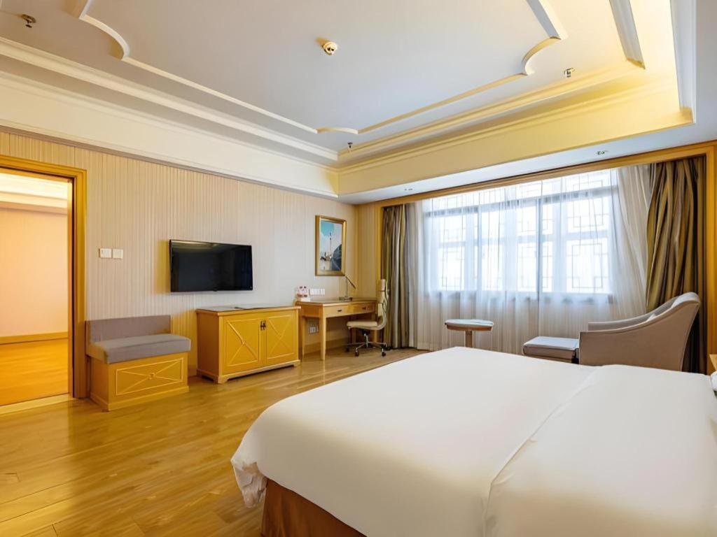Vienna International Hotel Lhasa Potala Palace Экстерьер фото