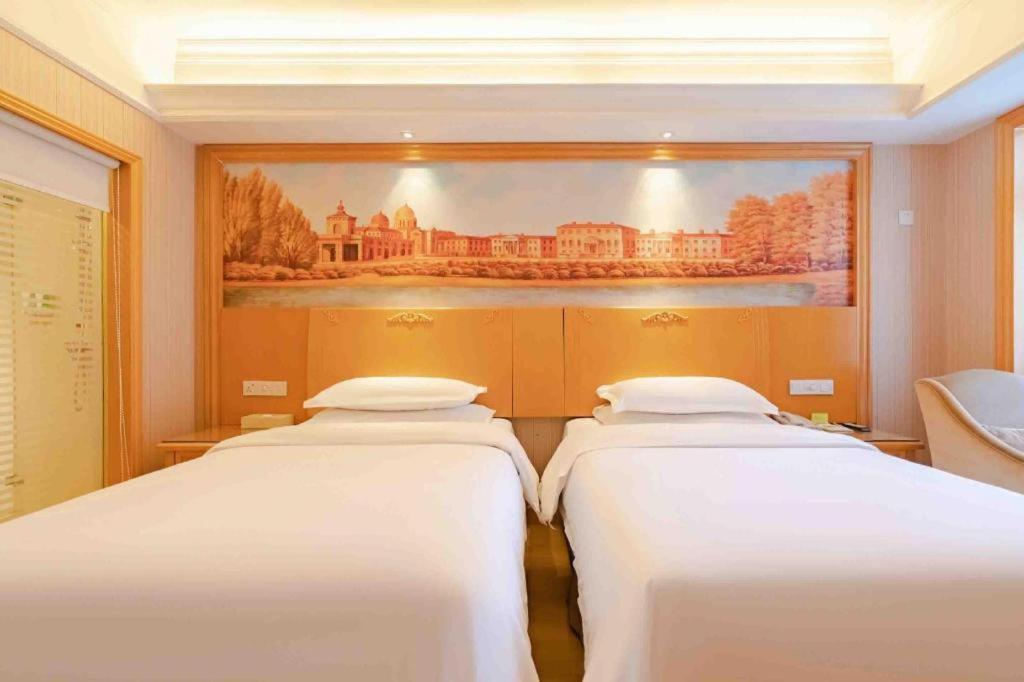 Vienna International Hotel Lhasa Potala Palace Экстерьер фото