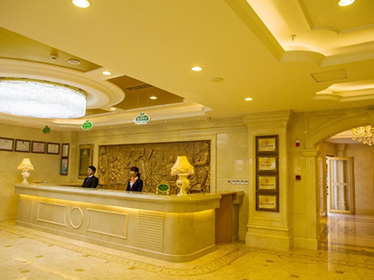 Vienna International Hotel Lhasa Potala Palace Экстерьер фото